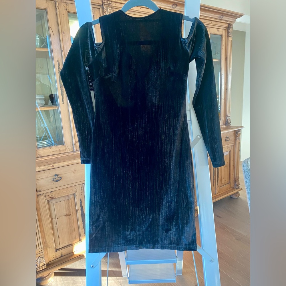 Topshop black cold shoulder velvet dress with gold metallic shimmer, Size 2